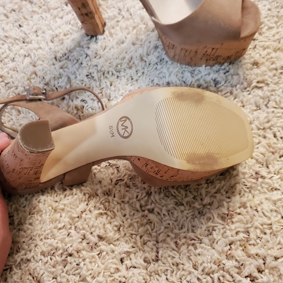 Michael Kors 8.5 Heels - Picture 3 of 4